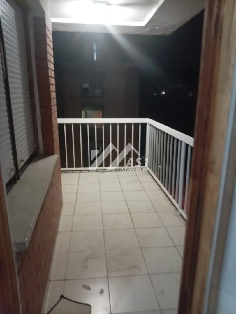 Izdavanje, dvosoban stan, 53m², Grbavica, Novi Sad Sve Podlokacije