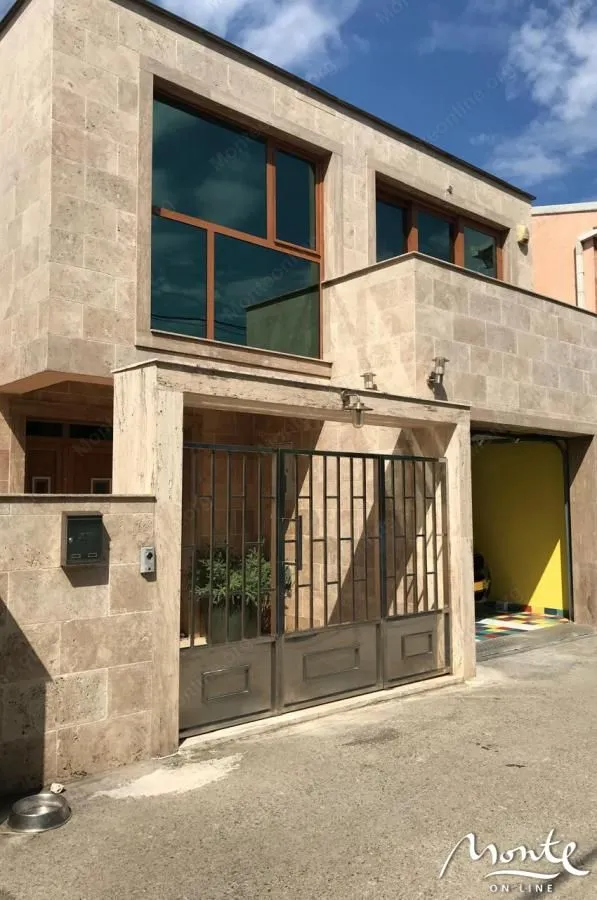 Prodaja, kuća, 323m², Utjeha, Bar