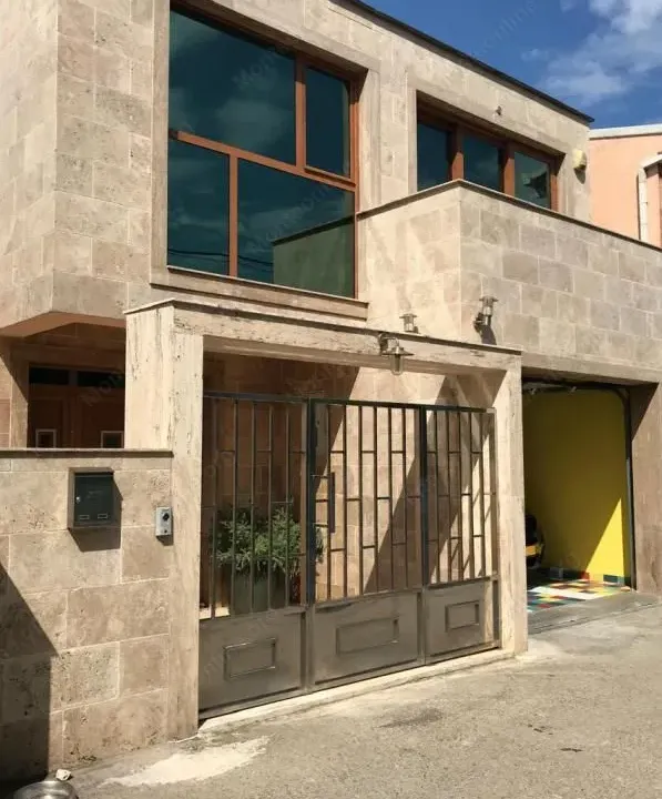 Prodaja, kuća, 323m², Utjeha, Bar