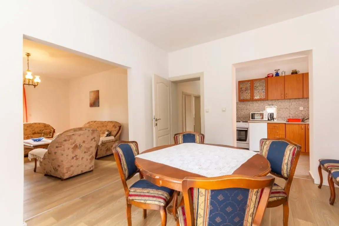 Prodaja, kuća, 230m², Herceg Novi, Crna Gora