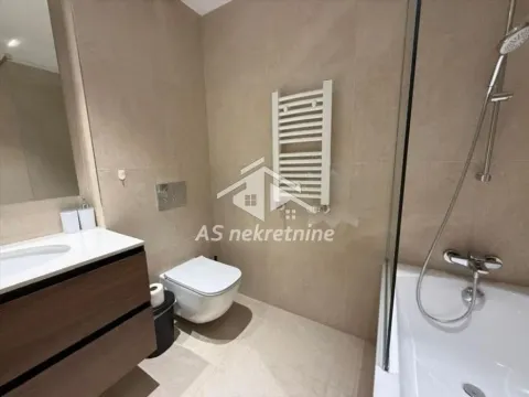 Izdavanje, trosoban stan, 104m², Savski Venac, Beograd - image 11