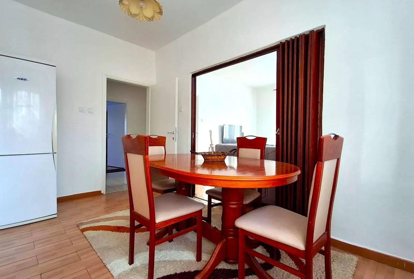 Izdavanje, kuća, 125m², Masline, Podgorica