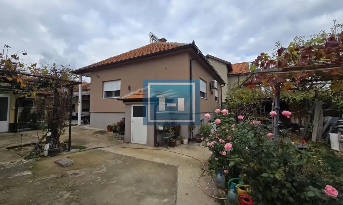 Prodaja, kuća, 135m², Centar, Vranje