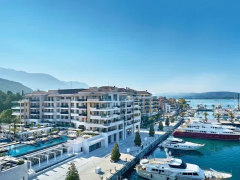 Prodaja, dvosoban stan, 130m², Porto Montenegro, Tivat - image 14