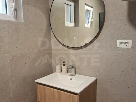 Izdavanje, jednosoban stan, 50m², Tivat, Crna Gora - image 5