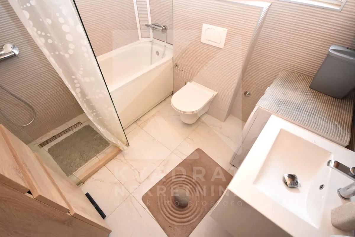 Prodaja, kuća, 180m², Nova Dalmatinska, Podgorica