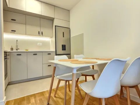Izdavanje, jednosoban stan, 40m², Pobrežje, Podgorica - image 3