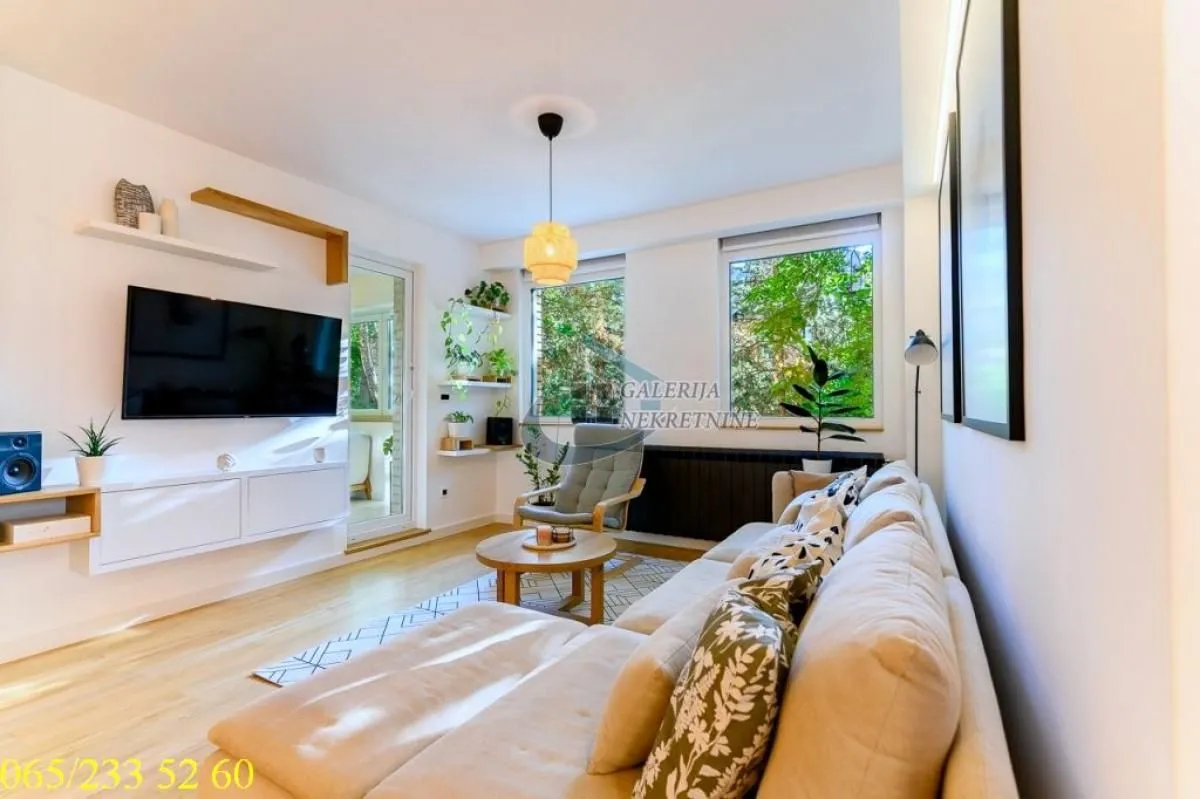 Sale, three bedroom apartment, 74m², Višnjička Banja, Palilula Sve Podlokacije