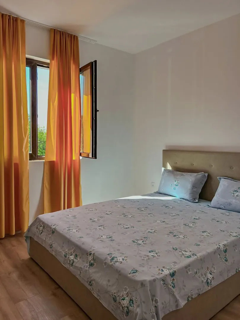 Rent, two bedroom apartment, 65m², Seljanovo, Tivat