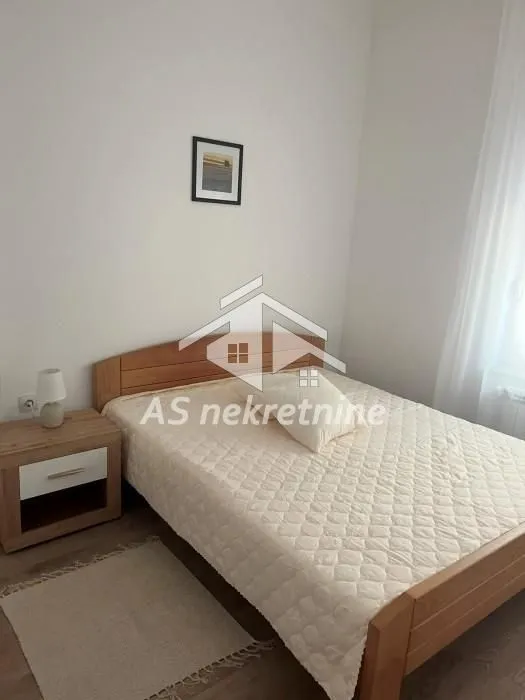 Rent, two bedroom apartment, 40m², Stari Grad, Beograd