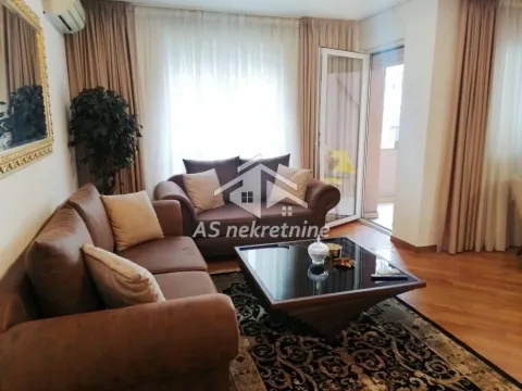 Izdavanje, dvosoban stan, 67m², Savski Venac, Beograd
