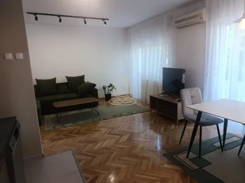 Rent, three bedroom apartment, 78m², Severni Bulevar, Zvezdara Sve Podlokacije - image 13