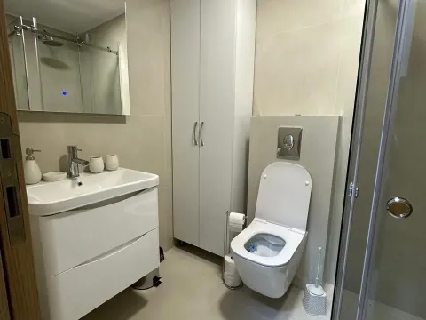 Izdavanje, jednosoban stan, 45m², City Kvart, Podgorica - image 5