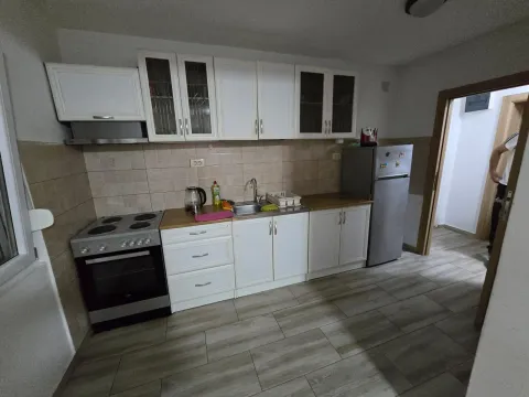 Rent, apartment, 56m², Kotor, Crna Gora - image 3