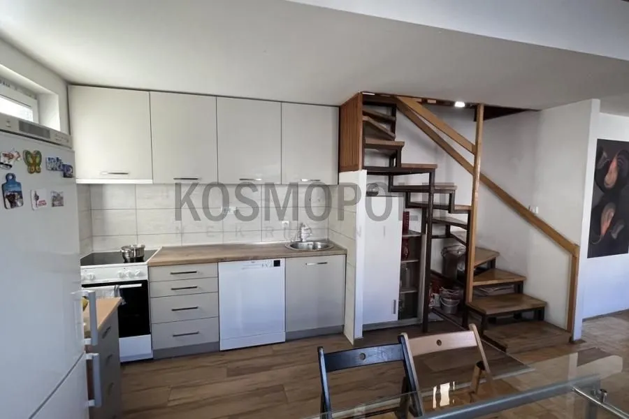 Prodaja, trosoban stan, 58m², Lion, Zvezdara Sve Podlokacije