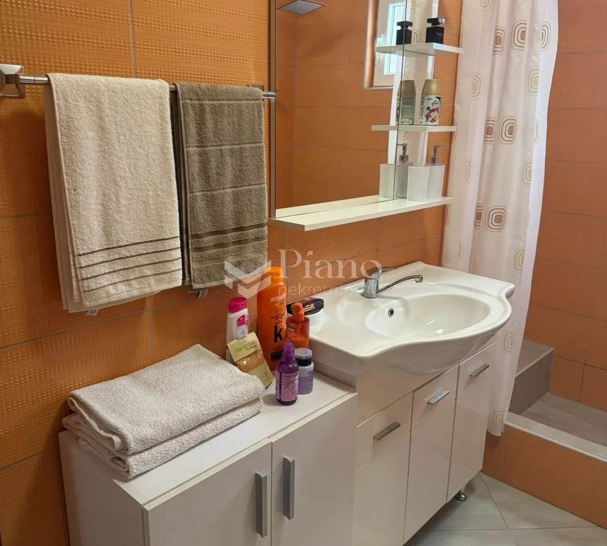 Rent, apartment, 40m², Stari Aerodrom, Podgorica