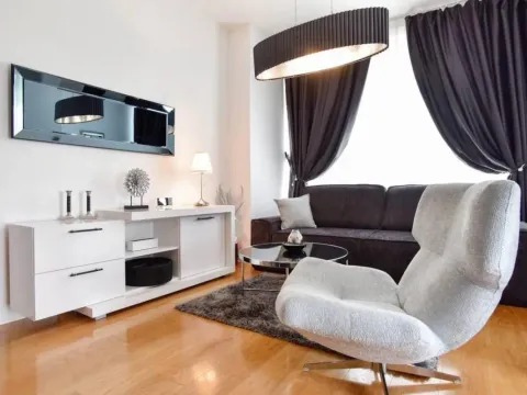 Prodaja, trosoban stan, 89m², Budva, Crna Gora - image 3