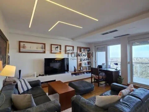 Stan in Sremska Kamenica