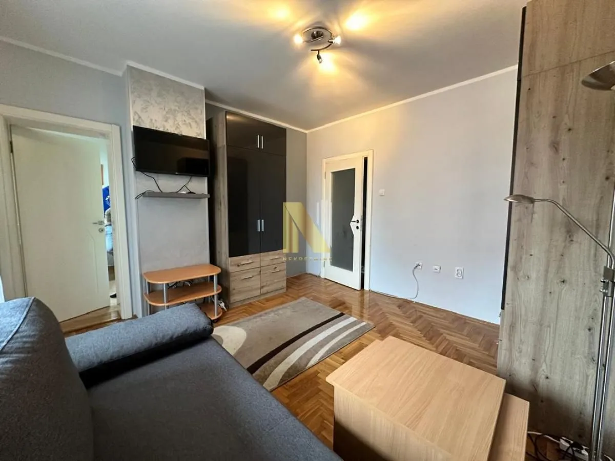 Izdavanje, jednosoban stan, 29m², Sajmište, Novi Sad