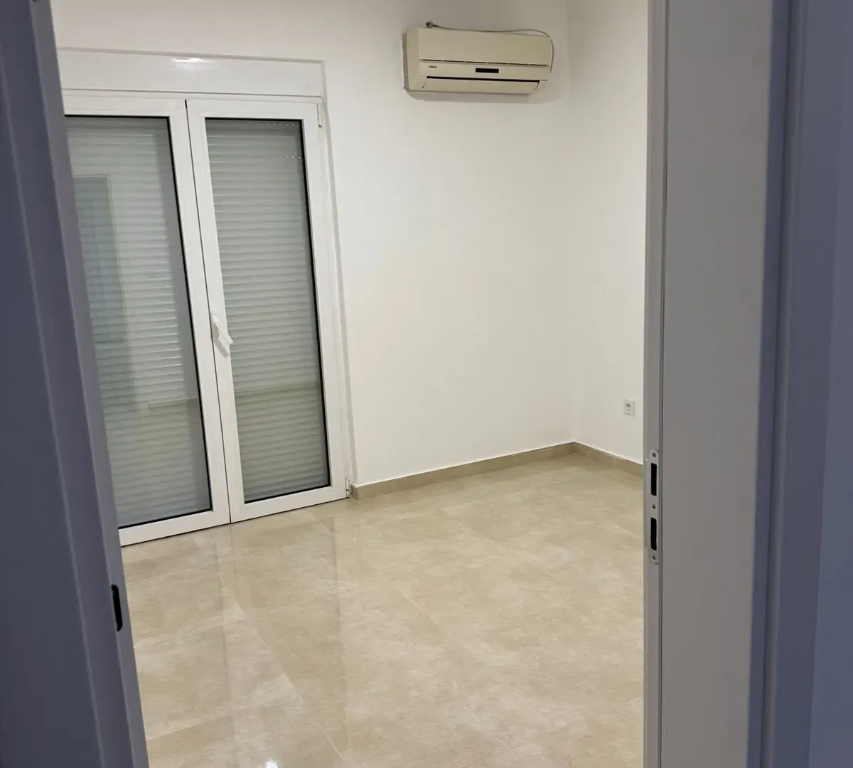 Rent, house, 500m², Stari Aerodrom, Podgorica