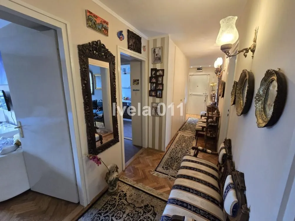 Sale, three bedroom apartment, 100m², Vračar Sve Podlokacije, Beograd