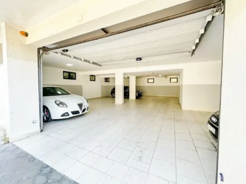 Sale, three bedroom apartment, 130m², Gorica C, Podgorica - image 20