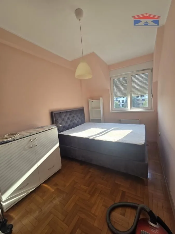 Izdavanje, jednosoban stan, 35m², Grbavica, Novi Sad Sve Podlokacije
