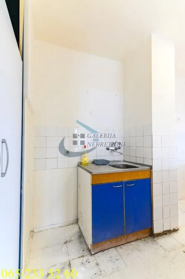 Prodaja, trosoban stan, 77m², Banjica, Voždovac Sve Podlokacije