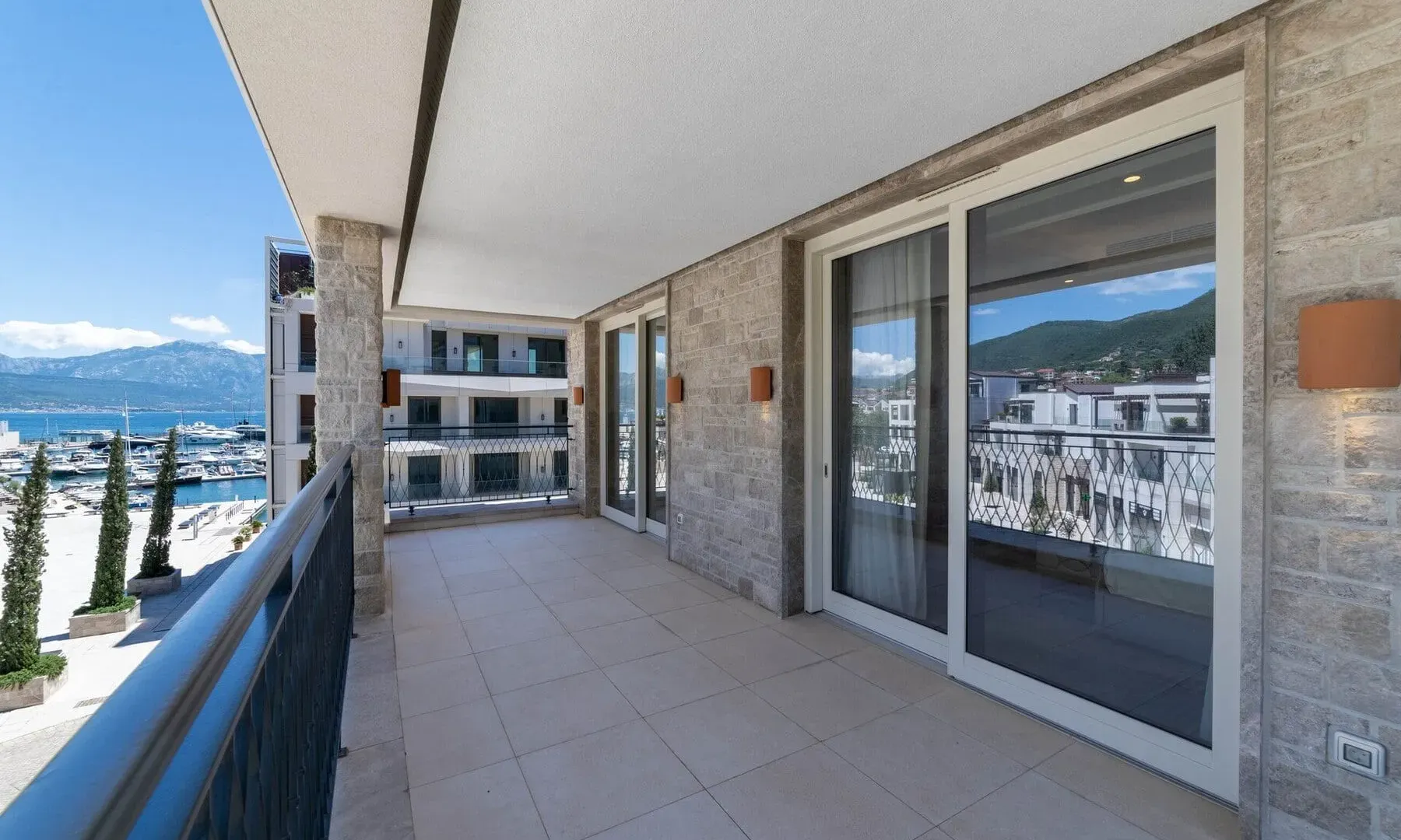 Prodaja, jednosoban stan, 88m², Portonovi, Herceg Novi