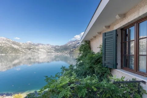 Prodaja, dvosoban stan, 101m², Kostanjica, Kotor - image 2