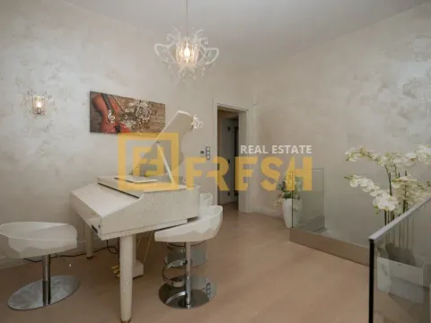 Prodaja, kuća, 300m², Tivat, Crna Gora - image 12