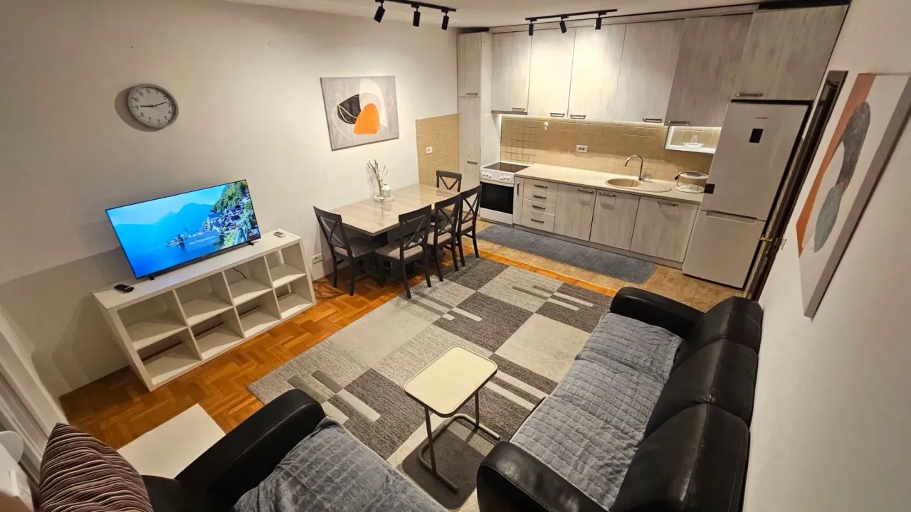 Izdavanje, dvosoban stan, 66m², Stari Aerodrom, Podgorica