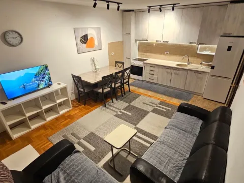 Rent, two bedroom apartment, 66m², Stari Aerodrom, Podgorica - image 1