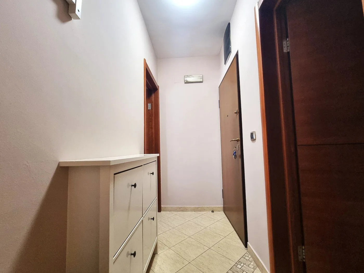 Izdavanje, jednosoban stan, 45m², Centar, Podgorica