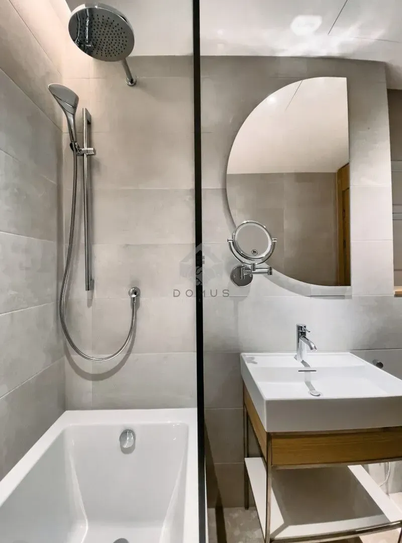 Prodaja, dvosoban stan, 102m², Tivat, Crna Gora