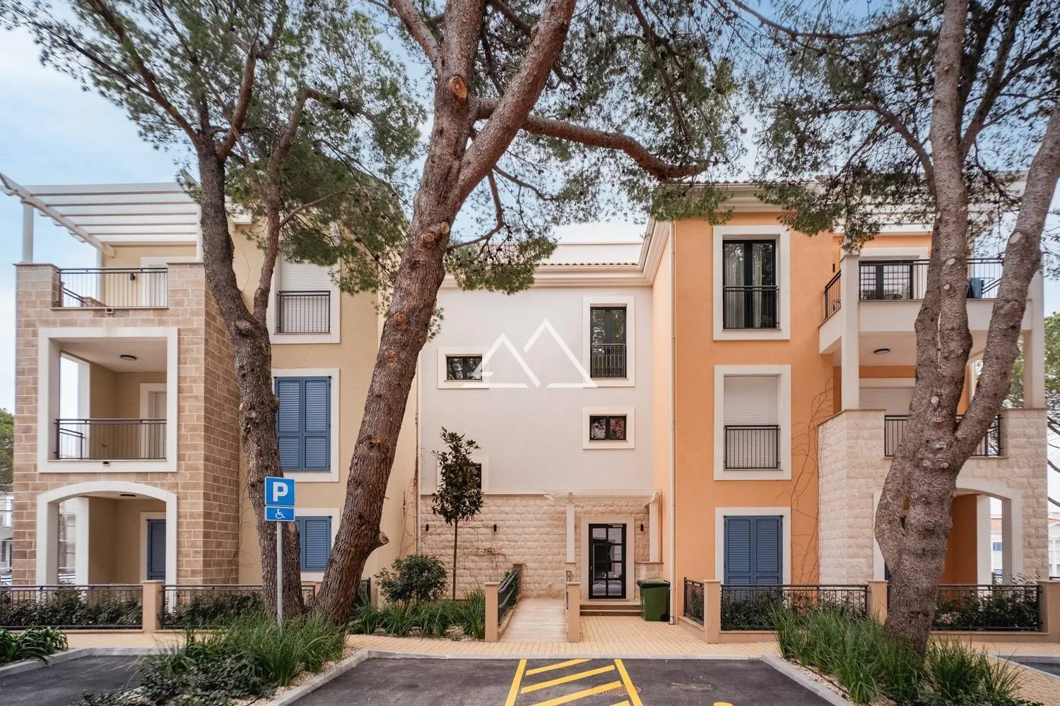 Prodaja, jednosoban stan, 70m², Luštica Bay, Tivat