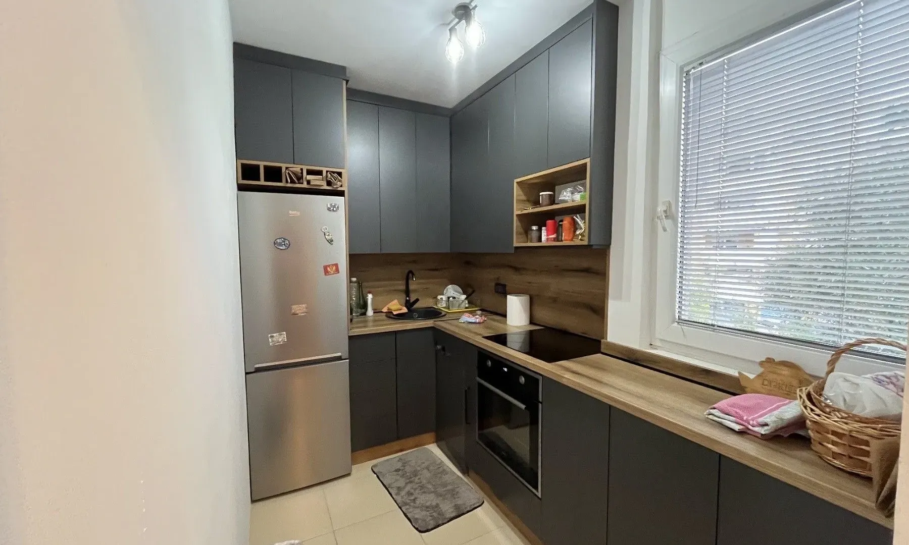 Izdavanje, jednosoban stan, 53m², Babilonija, Budva