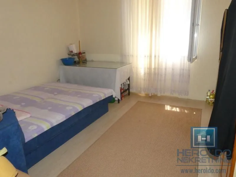 Prodaja, kuća, 279m², Strelište, Jagodina