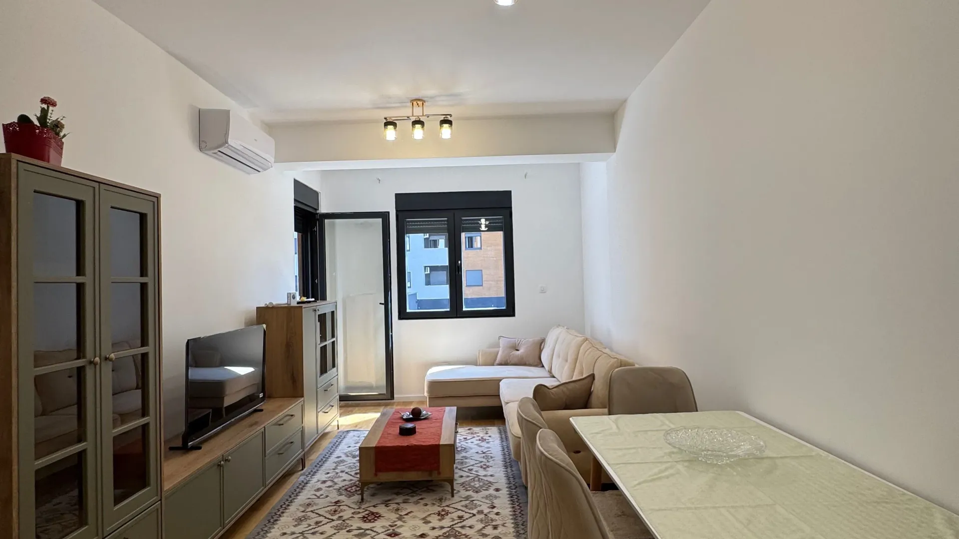 Rent, one bedroom apartment, 42m², Stari Aerodrom, Podgorica