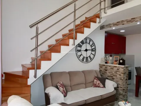 Prodaja, trosoban stan, 70m², Mrčevac, Tivat - image 1