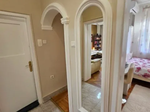 Izdavanje, dvosoban stan, 70m², Centar, Podgorica - image 9