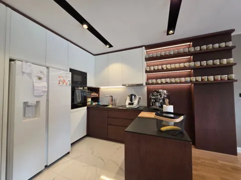 Prodaja, dvosoban stan, 85m², Dobrota, Kotor - image 13