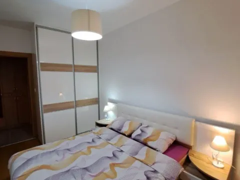 Izdavanje, jednosoban stan, 48m2, Nova Dalmatinska, Podgorica Izdavanje, jednosoban stan, 48m2, Nova Dalmatinska, Podgorica