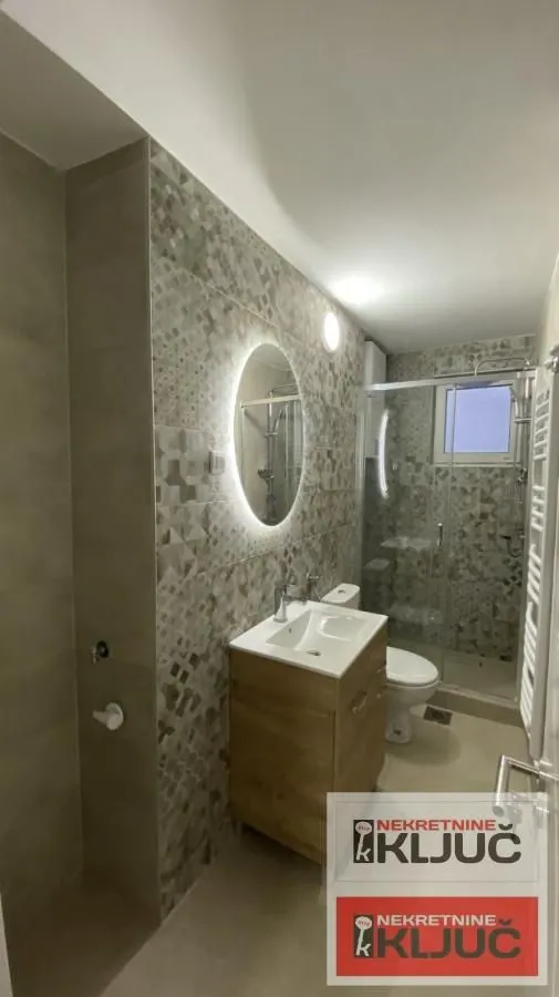 Prodaja, dvosoban stan, 54m², Sajmište, Novi Sad