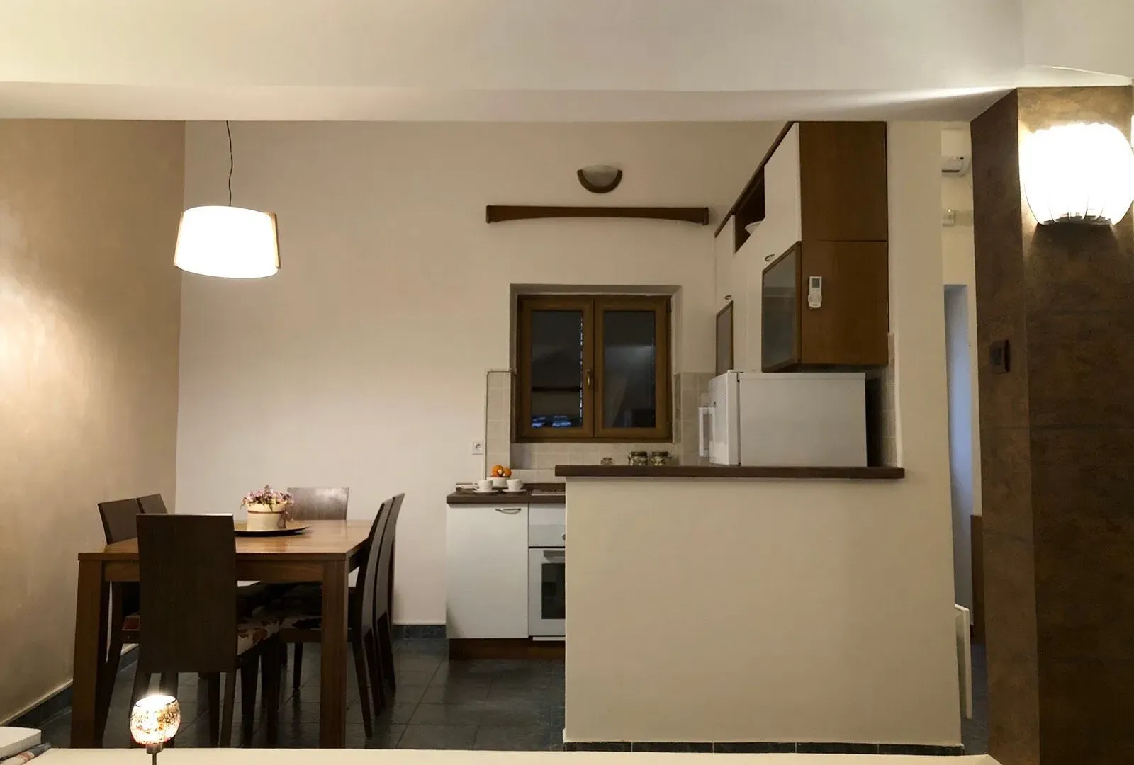 Prodaja, dvosoban stan, 50m², Kotor, Crna Gora