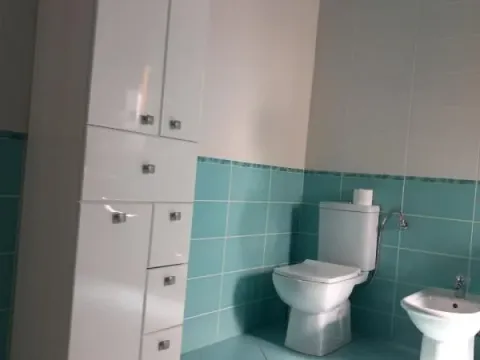 Izdavanje, trosoban stan, 130m², Gorice, Bijelo Polje - image 12