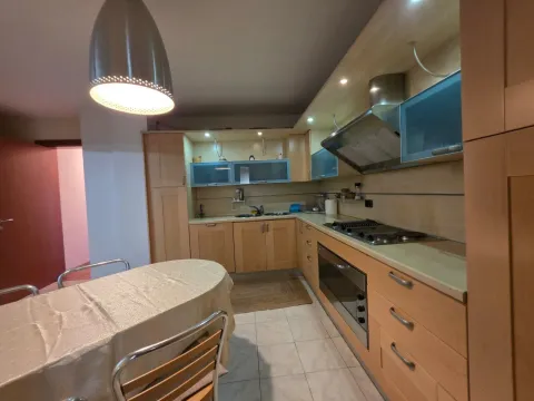 Sale, four bedroom apartment, 281m², Podgorica, Crna Gora - image 12
