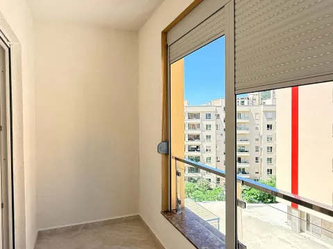 Sale, one bedroom apartment, 43m², Bečići, Budva - image 7