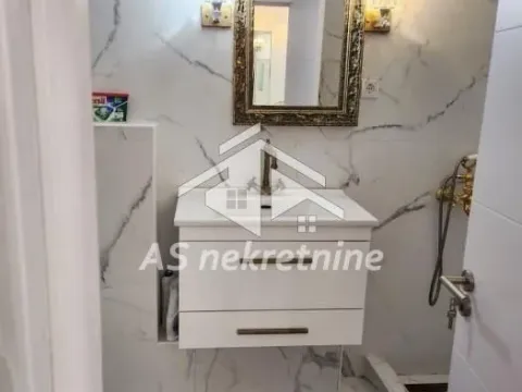 Rent, two bedroom apartment, 56m², Vračar Sve Podlokacije, Beograd - image 20