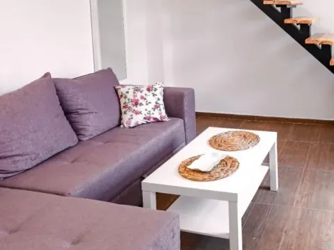 Izdavanje, kuća, 50m², Tivat, Crna Gora - image 13